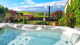 24. Platz beim hundehotel.info Award 2026: Wellness-Ferienhaus Maifelder Uhlenhorst - Wo die Fellnase mit in dem Privat-Spa darf