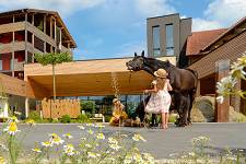 27. Platz beim kinderhotel.info Award 2025: ULRICHSHOF Nature · Family · Design